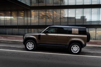 Land Rover Defender paskelbtas 2021-ųjų pasaulio dizaino automobiliu