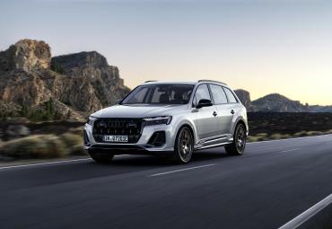 Naujieji Audi įkraunami hibridai Q7 ir Q8 elektros režimu įveiks iki 90 km atstumą