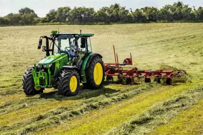 Atnaujinti John Deere 5M traktoriai