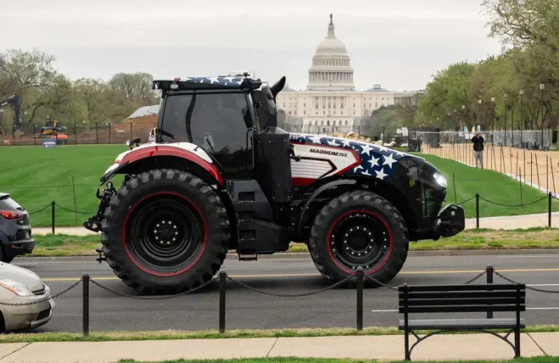  JAV žemės ūkiui pagerbti - patriotiniai akcentai ant Case IH Magnum ir Fendt Vario MT