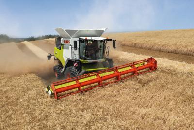 Claas javų kombainų gamos naujokas – vidutinės klasės Trion