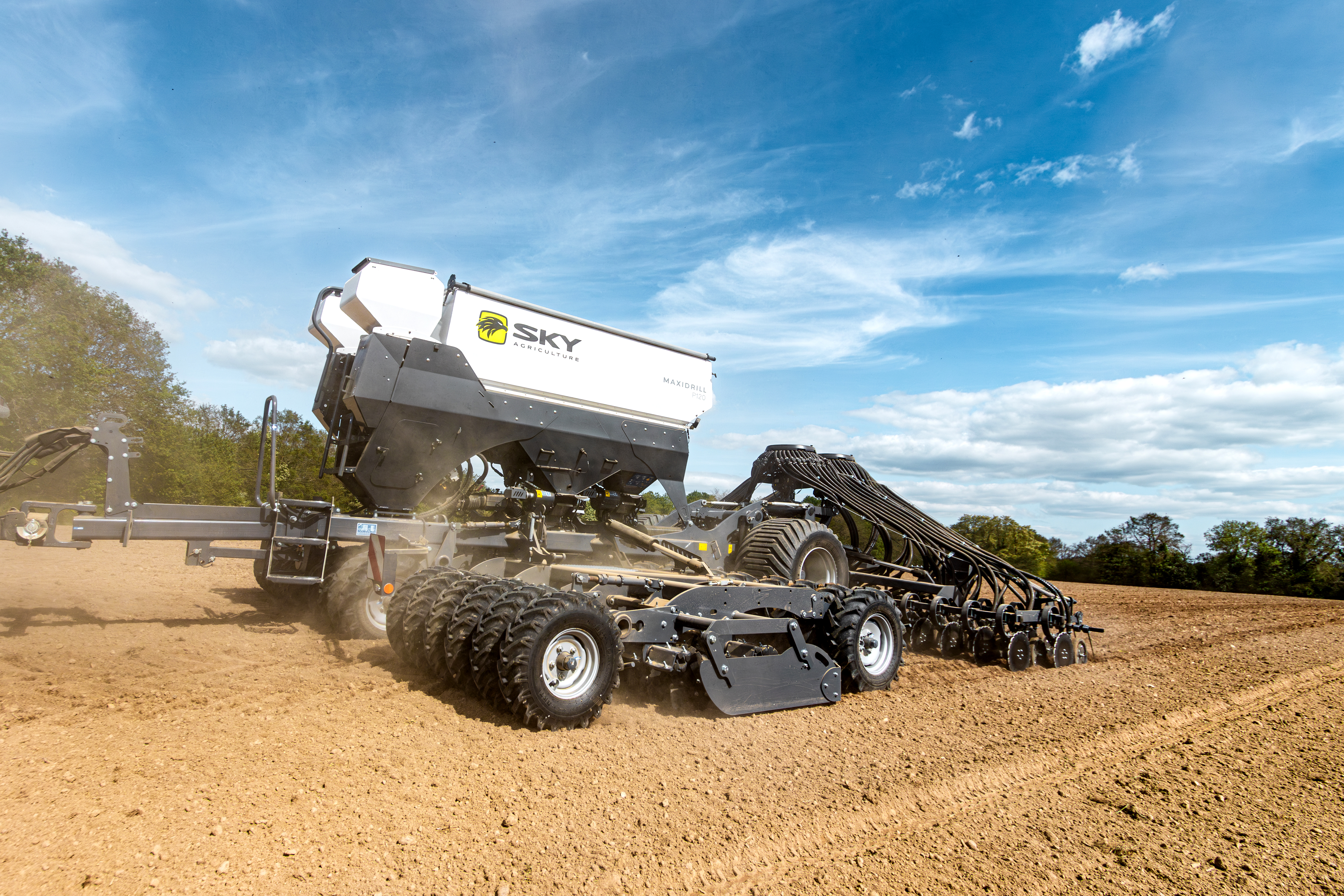 SULKY, SKY ir PROLOG prekės ženklų pavadinimai tampa vienu – SKY AGRICULTURE