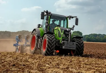 Fendt „vadovauja" Vokietijos traktorių rinkai