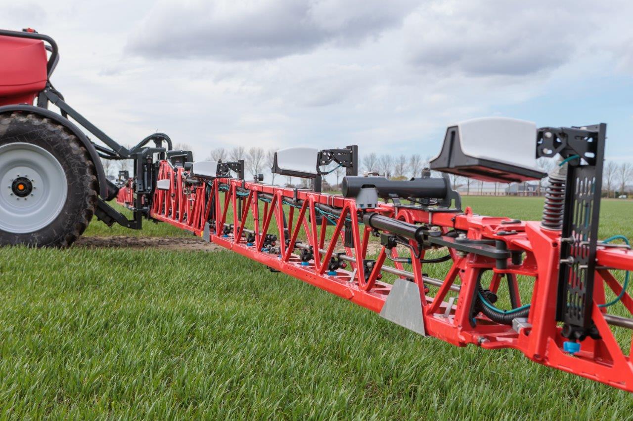 Kverneland Group pradeda bendradarbiavimą su tiksliojo purškimo technologijų kompanija Dimensions Agri Technologies