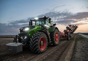 Fendt 1000 Vario Gen4: daugiau galios, daugiau komforto ir žvilgsnis į autonominę ateitį