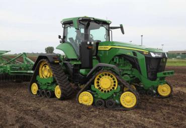 John Deere pardavimai sumažėjo 9 %, tačiau tikimasi didesnio augimo 2021-aisiais