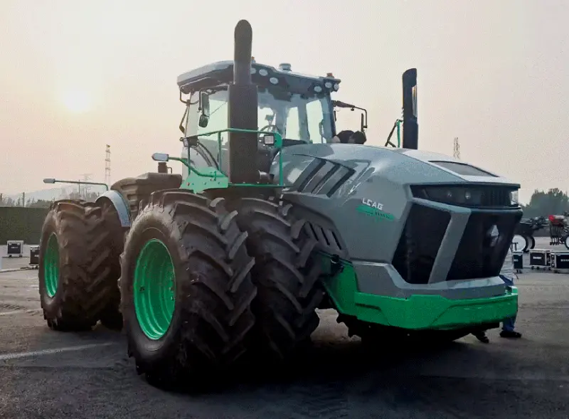 Kinijos Lingong pristato 600 AG hibridinį traktorių