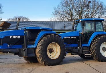 Suporuotas dviejų New Holland 70 serijos modelis