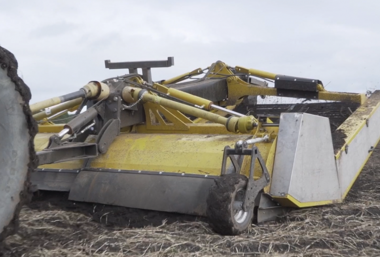 Novatoriškas mechaninis piktžolių naikinimo būdas