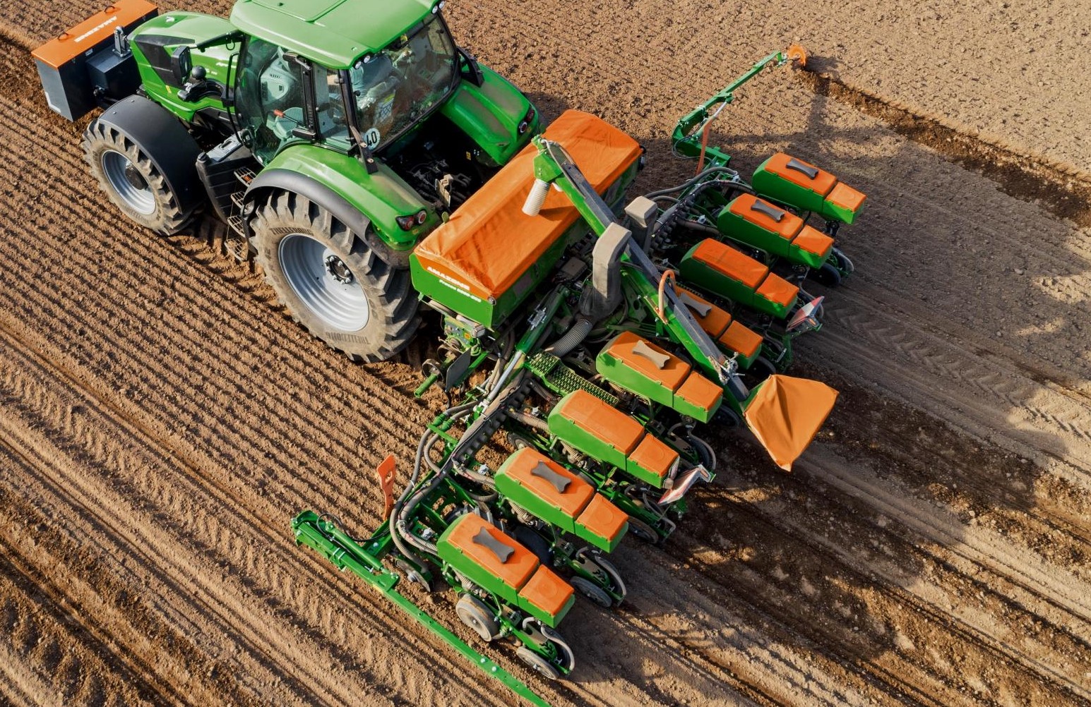 Amazone tobulina tiksliųjų sėjamųjų konstrukciją ir didina jų gamą