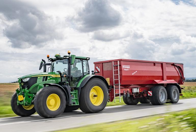 Naujasis John Deere 6R 185 – čempionas kelyje