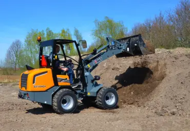 CNH prekiaus Giant krautuvais