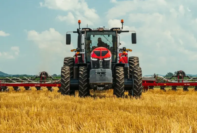 AGCO: grynosios pajamos 2025 m. smuko 13,5 %