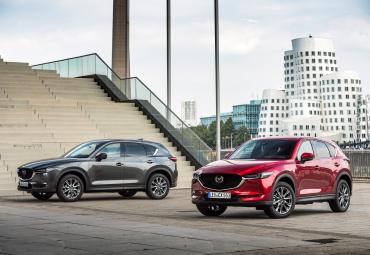 Atnaujinta Mazda CX-5 naktį atpažįsta pėsčiuosius