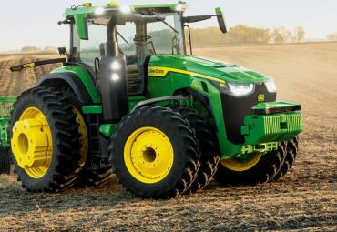 John Deere pristato visiškai autonominį traktorių