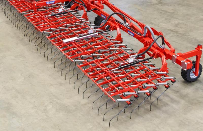 Einböck pristato naujas precizines tarpueilių akėčias