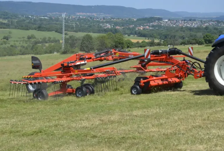 Į Kuhn grėblio konstrukciją integruotas rinktuvas