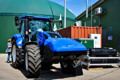Pirmasis biometanas iš Lietuviško mėšlo - pirmajam registruotam biometanu varomam traktoriui Lietuvoje