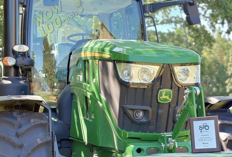 „Šimtasis“ su misija – John Deere 6R 155 dirbs tiksliai ir taupiai