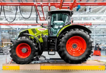CLAAS plečia traktorių gamybos pajėgumus Le Mane
