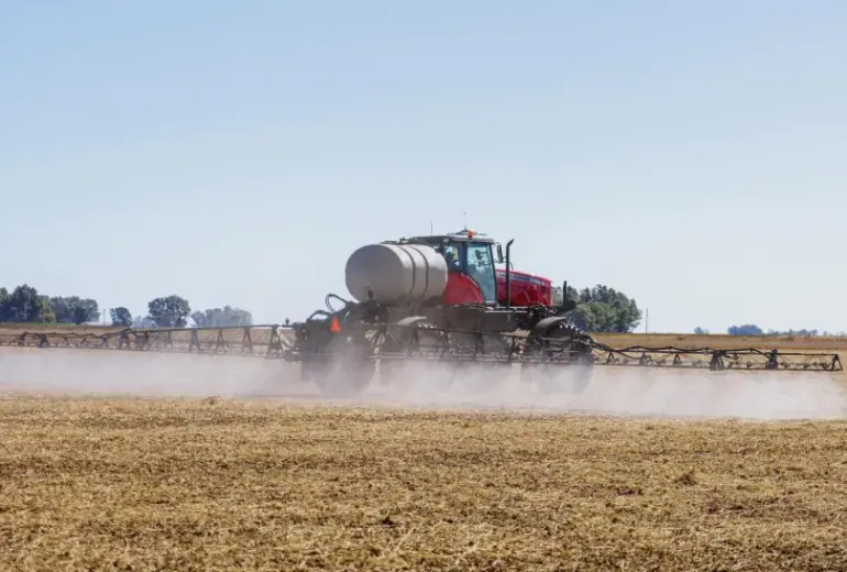 Naujos karto purkštuvų sijų aukščio valdymo sistema