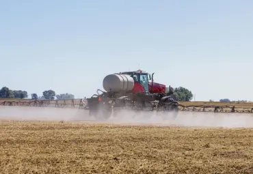 Naujos karto purkštuvų sijų aukščio valdymo sistema