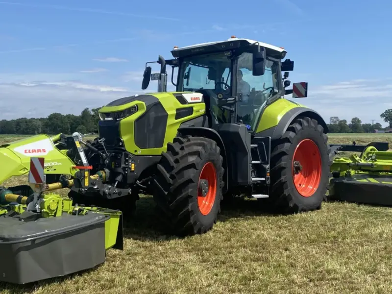 Pristatyta naujoji Claas Axion 8 CMATIC serija: daugiau galios, išmanesnis valdymas ir ilgesni aptarnavimo intervalai