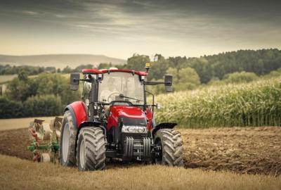 Atnaujinti Case IH Luxxum traktoriai