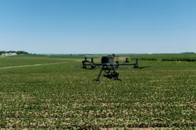 John Deere įsigyja Sentera