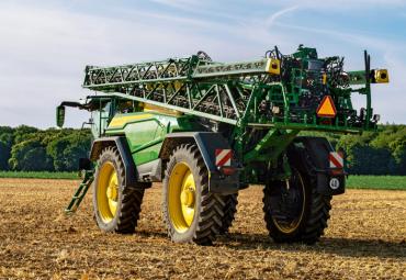 John Deere plečia 500R savaeigių purkštuvų gamą