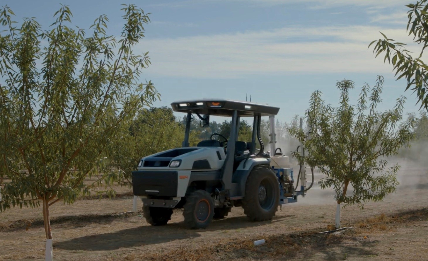 Elektrinių ir visiškai autonominių traktorių gamintojas Monarch Tractor – po CNH stogu