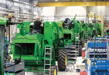 John Deere pardavimų startas – trečdaliu didesnis
