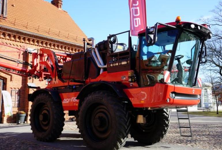 Tarp savaeigių purkštuvų rinkos lyderių - Agrifac