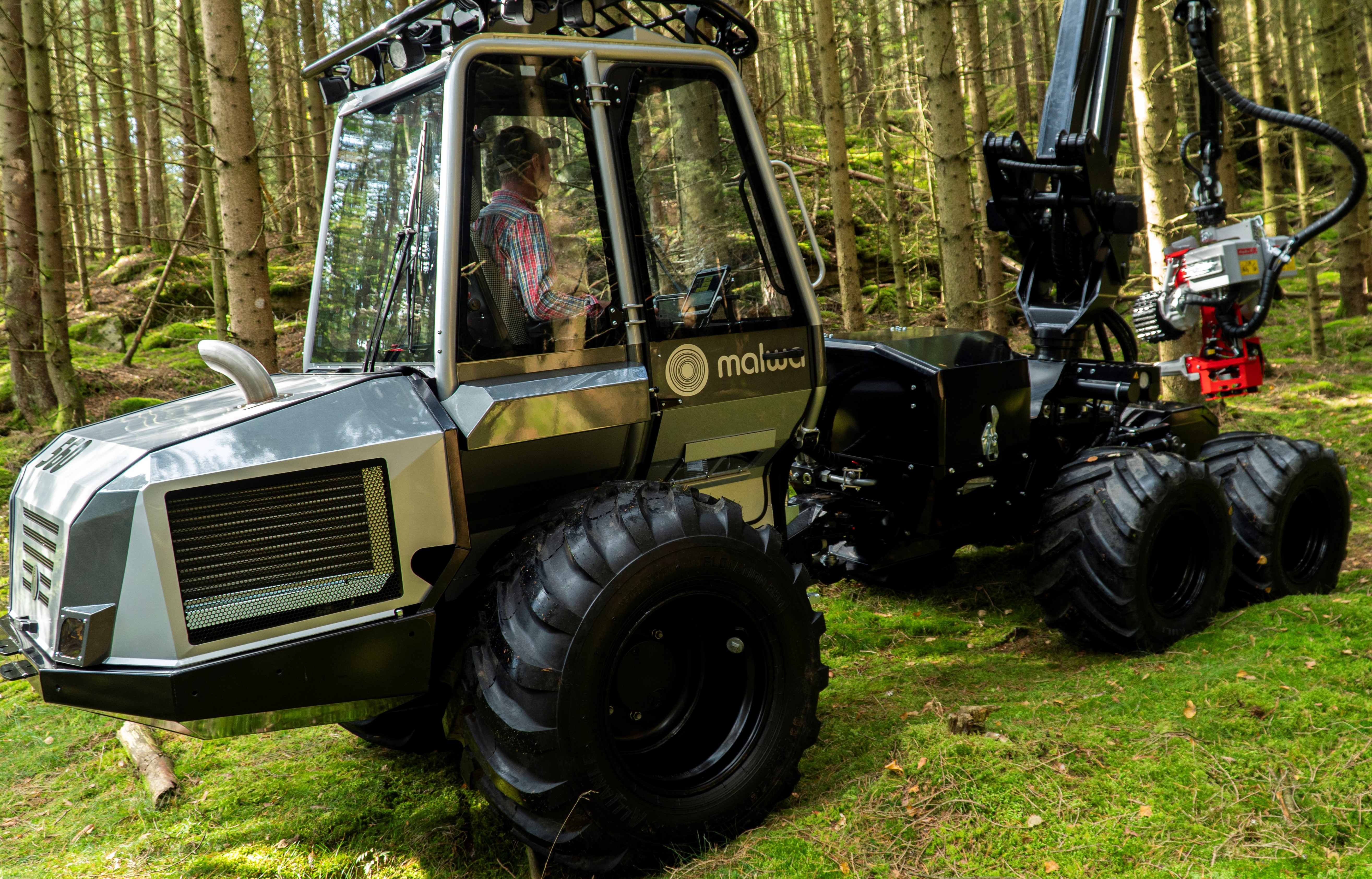 DOJUS agro plečia savo miško technikos asortimentą