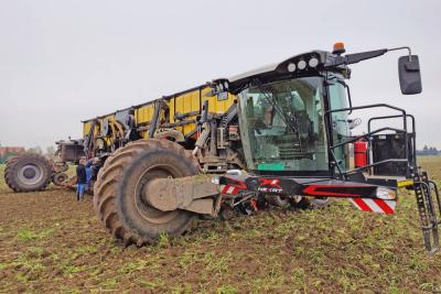 Traktoriaus ir kombaino hibridas: ar visiškai nauja koncepcija įsitvirtins žemės ūkyje?
