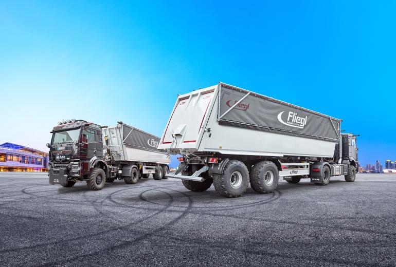 Universali savivartė puspriekabė Fliegl ZHKA 350