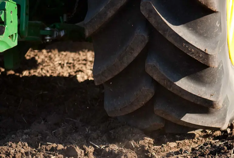 Bridgestone žengia į stambiagabaritę klasę