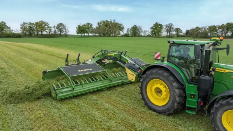 Krone žengia į juostinių grėblių rinką: pristatė Swativo