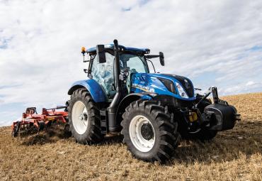 New Holland T6 gamoje – naujas modelis su 6 cl. varikliu, kurio pajėgumas neviršija 140 AG