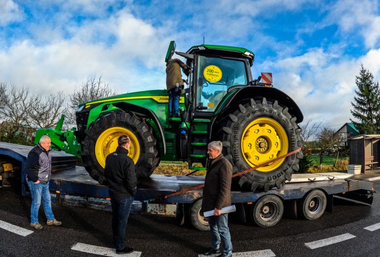 Po kelių metų pertraukos – statistikoje vėl 200 John Deere traktorių, dar nepasibaigus metams