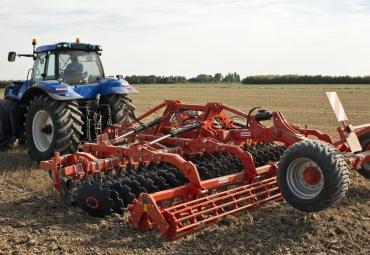 New Holland ir Maschio partnerystė žemės dirbimo padargams gaminti