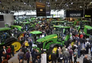 John Deere pristatys etanoliniu varomą variklį