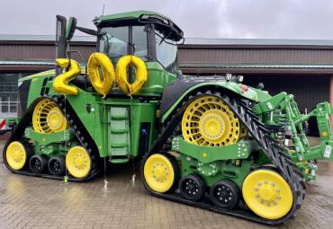 200-tasis traktorius 2023 -asiais – John Deere 9RX