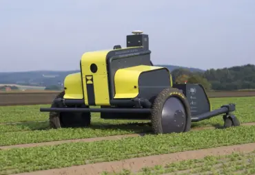 Kubota Europoje platins autonominį purškimo robotą AX-1