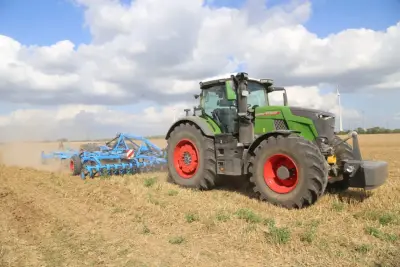 Fendt meta rimtą kortą: naujoji 800 Vario